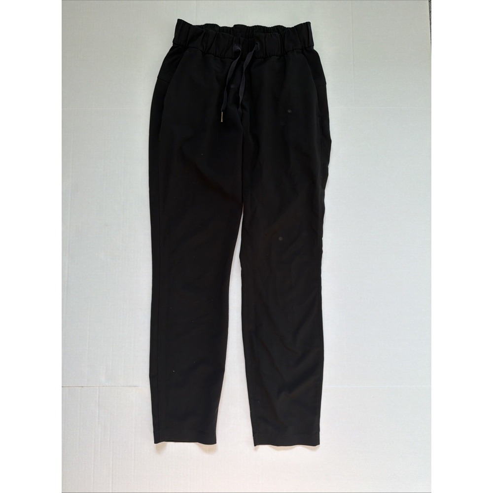 Lululemon on the fly Women's Trousers pants Size 2 Black